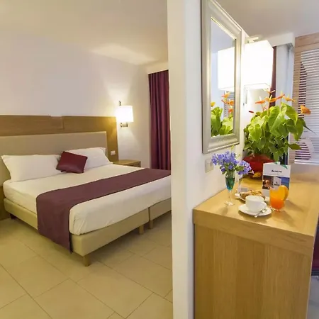 Suneva Wellness & Golf Hotel 4*
